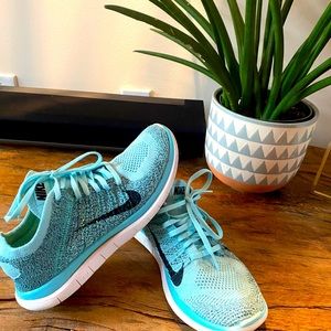 Women’s Nike Flyknit